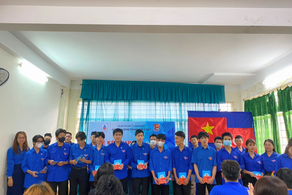 Đoàn Trường Trung Cấp Ý Việt Tổ Chức Lễ Kết Nạp Cho 180 Đoàn Viên Ưu Tú 