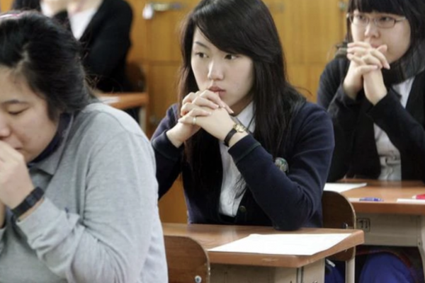 9 Cách để vượt qua sự hồi hộp lo lắng trước khi vào phòng thi