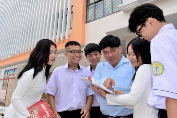 Trung tâm giáo dục thường xuyên là gì? Ưu điểm và hạn chế khi học trung tâm giáo dục thường xuyên 