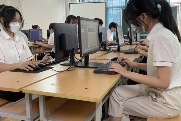 Học sinh tốt nghiệp THCS có nên theo đuổi nghề Công nghệ thông tin không?