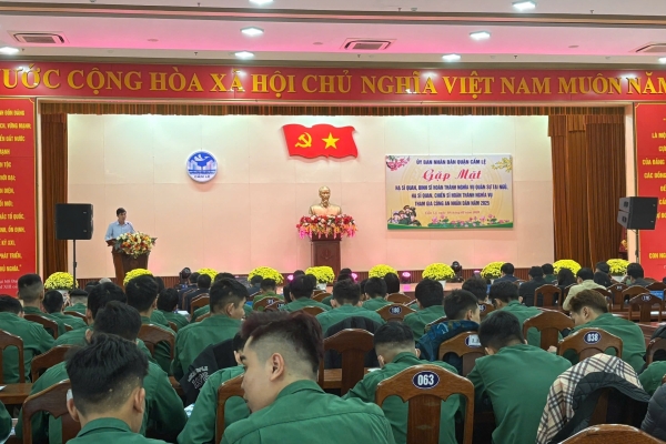 Trường Trung cấp Ý Việt tham gia tư vấn hướng nghiệp cho Quân nhân xuất ngũ năm 2025 tại 5 Quận huyện