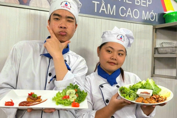 Du hí ẩm thực Hàn Quốc cùng món thịt nướng kim chi siêu cuốn của sinh viên Ngành chế biến món ăn Ý Việt