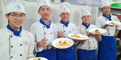 Học Món Ăn Chuẩn Ý (Gnocchi và Seafood Lasagna) – Trải Nghiệm Thực Tế Tại Trường Trung Cấp Ý Việt