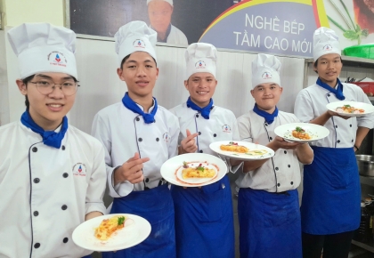 Học Món Ăn Chuẩn Ý (Gnocchi và Seafood Lasagna) – Trải Nghiệm Thực Tế Tại Trường Trung Cấp Ý Việt