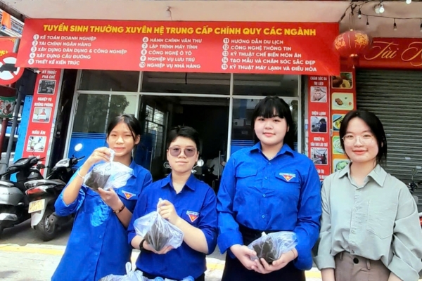 100 Phần quà 0 Đồng - Một chút sẻ chia, ngàn lần ấm áp
