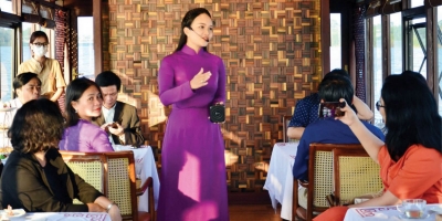 Người làm hướng dẫn viên có được miễn phí về tham quan