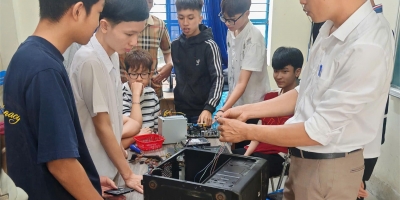Học nghề công nghệ thông tin với 70% thực hành tại Trường Trung Cấp Ý Việt