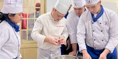 Học nghề nấu ăn tại Ý Việt: Trải nghiệm thực hành món Há Cảo ẩm thực Trung Hoa