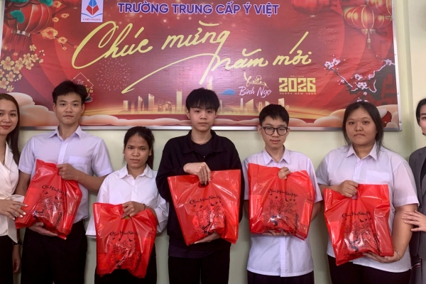 Phong Bao Lì Xì Yêu Thương – Lan Tỏa Tết Ấm Áp Cùng Ý Việt