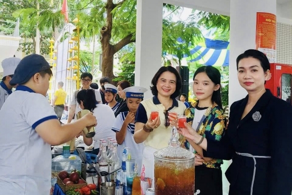 Trải nghiệm thực tế nghề nghiệp cùng Ý Việt tại các Trường THCS giúp học sinh định hướng tương lai