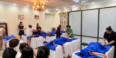 Thi tốt nghiệp lớp Chăm sóc da trị liệu (Spa) và Body khoá 01 tại Đà Nẵng Thi tốt nghiệp lớp Chăm sóc da trị liệu (Spa) và Body khoá 01 tại Đà Nẵng