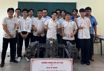 HỌC SINH K23 NGÀNH CÔNG NGHỆ Ô TÔ BẢO VỆ ĐỒ ÁN TỐT NGHIỆP HỌC SINH K23 NGÀNH CÔNG NGHỆ Ô TÔ BẢO VỆ ĐỒ ÁN TỐT NGHIỆP