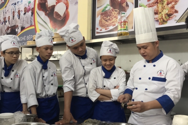 Học phí cao đẳng nghề mới nhất ? 