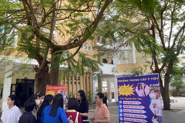 Học Phí tại Trường Trung Cấp Ý Việt là bao nhiêu ? 