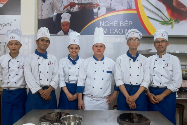 Mức lương ngành kỹ thuật chế biến món ăn năm 2023
