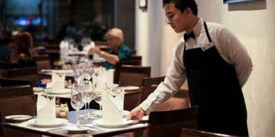 Nghiệp vụ nhà hàng là nghề gì? Mức lương bao nhiêu? 