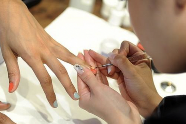 Những điều cần biết khi học nail bạn cần lưu ý