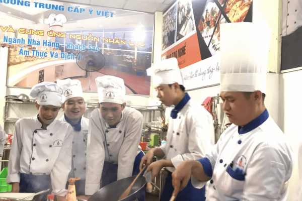 Top 10 món ngon từ thịt Heo – Học nấu ăn tại Ý VIỆT