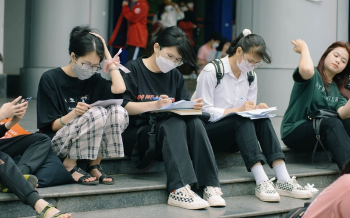 Có Nên Chuyển Lớp Không - Quyết Định Khó Khăn?